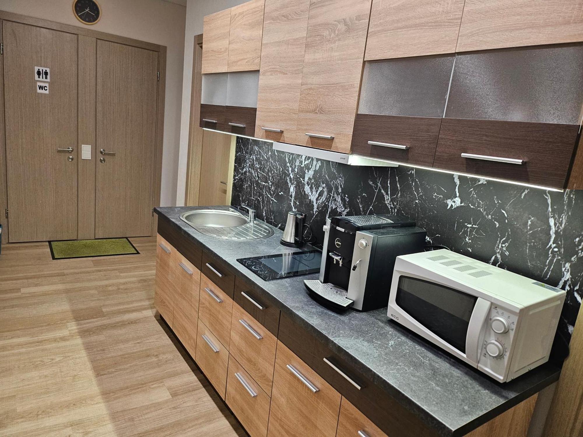Kauno Apartamentai King Size Bed 考纳斯 外观 照片
