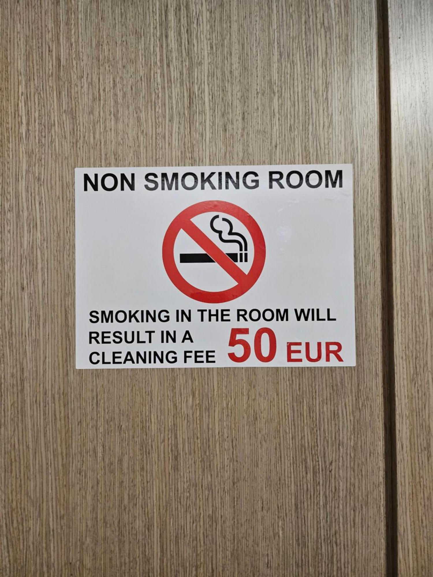 Kauno Apartamentai King Size Bed 考纳斯 外观 照片
