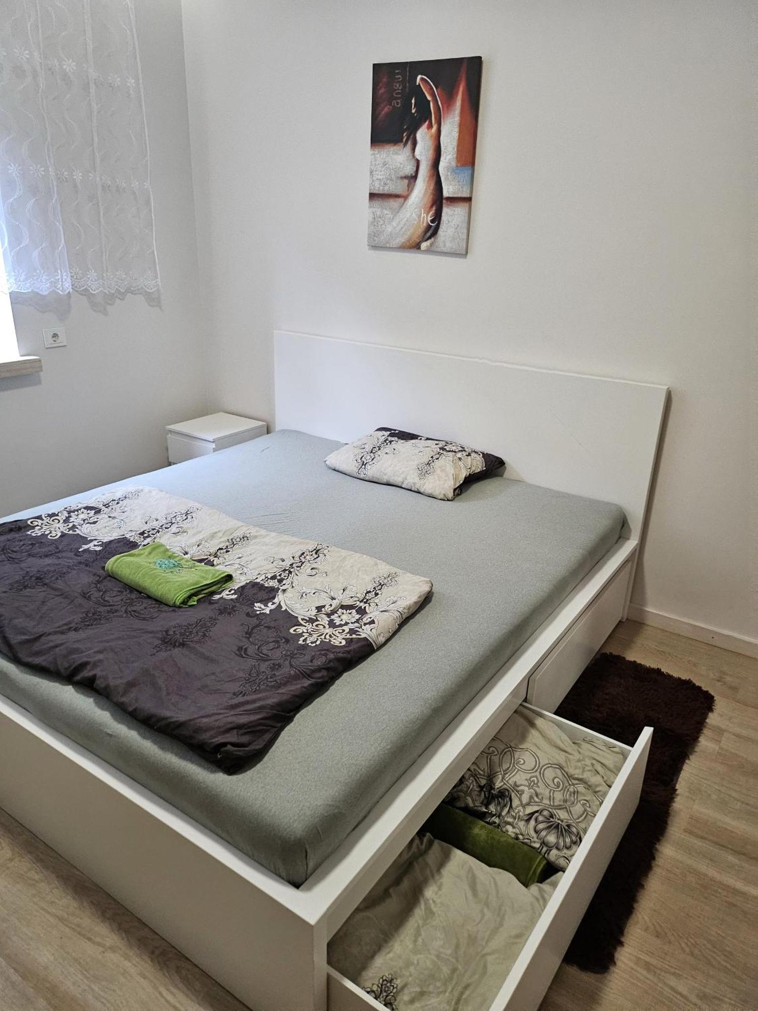Kauno Apartamentai King Size Bed 考纳斯 外观 照片