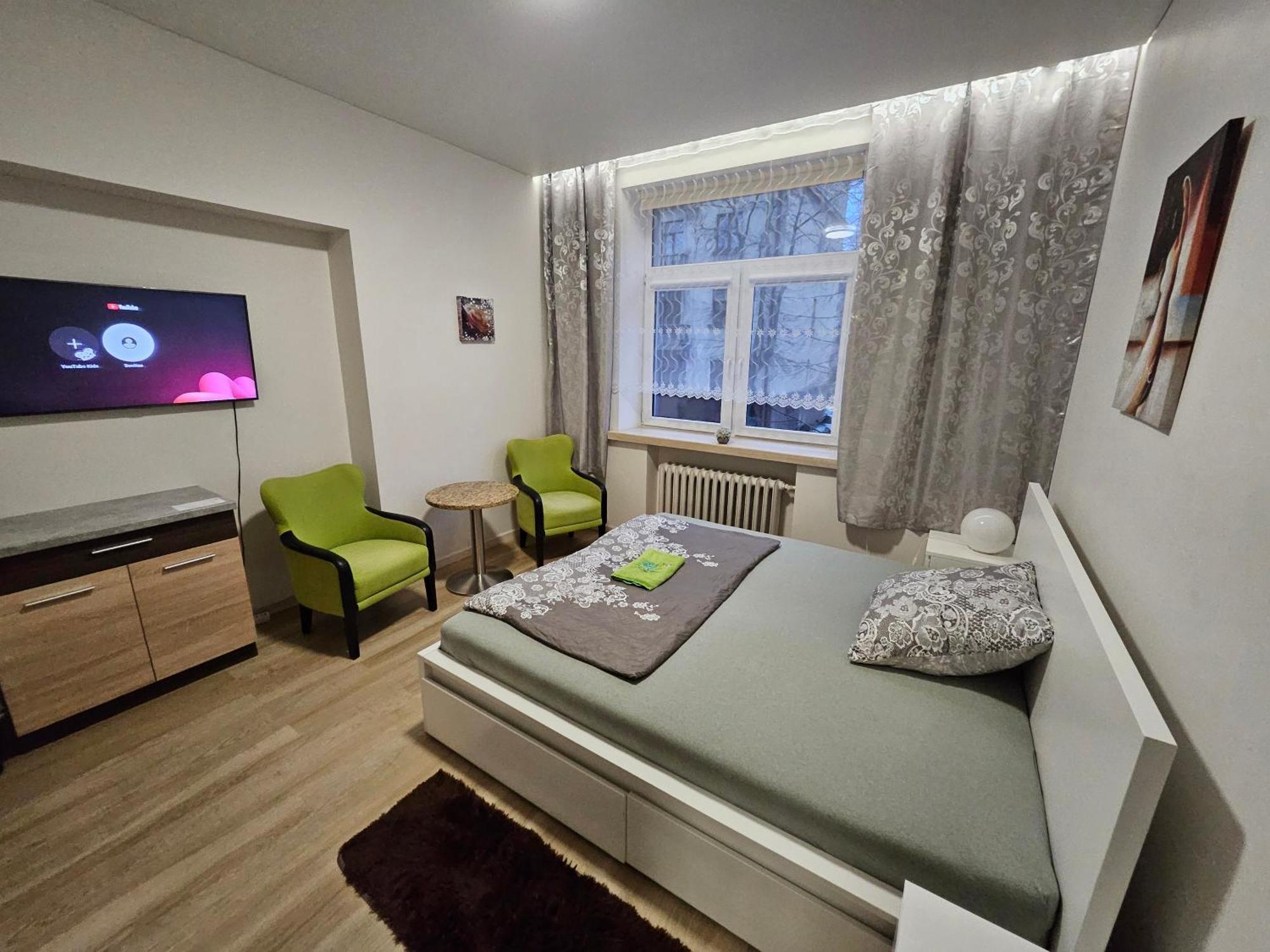 Kauno Apartamentai King Size Bed 考纳斯 外观 照片